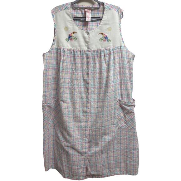 Secret Treasures Other - Vintage Secret Treasures Womens 2X Pastel Plaid Tucan Bird Embroidery Night Gown